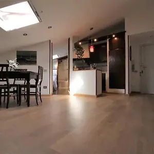 Accogliente Mansarda Nel Cuore Dell Antica Appartement
