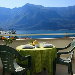 residence-villa-aranci.it-lombardy.com/